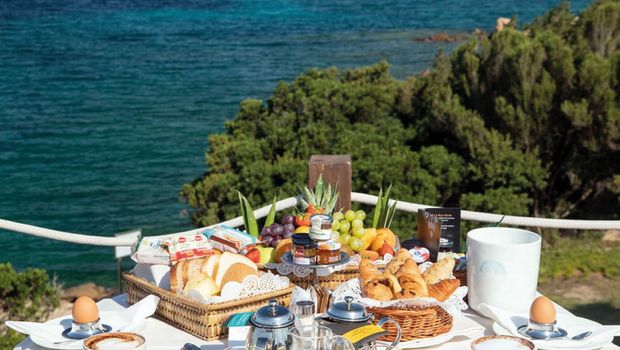 18_H_La Bisaccia_breakfast on the terrace