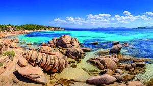 Küstenpanorama an der Costa Smeralda ©Fotolia.com, Martin M303 Wunderschönes Küstenpanorama an der Costa Smeralda