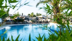 LAGOMANDRA HTL & SPA POOL AREA 2